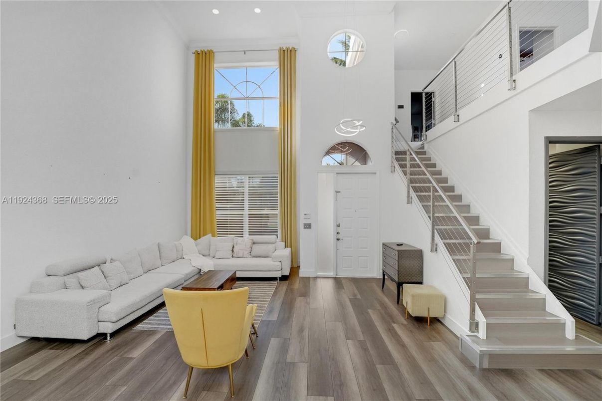 Interior, Living room, Pendant Lights, Recessed Lighting, Wood Texture Flooring