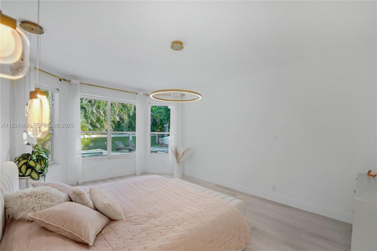 Bedroom, Interior, Pendant Lights, Wood Texture Flooring