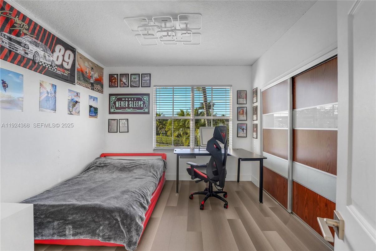 Bedroom, Home Office, Interior, Wood Texture Flooring