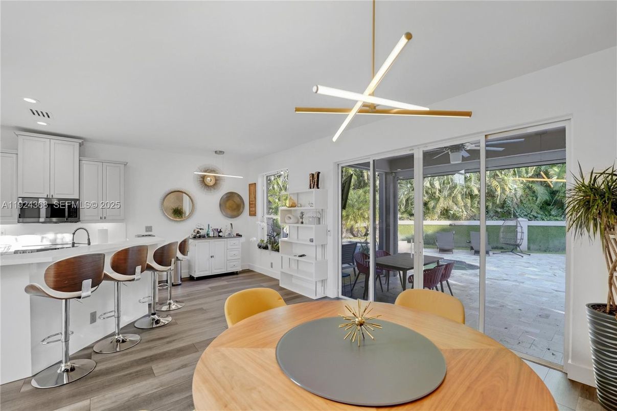 Dining room, Interior, Kitchen, Recessed Lighting, Wood Texture Flooring