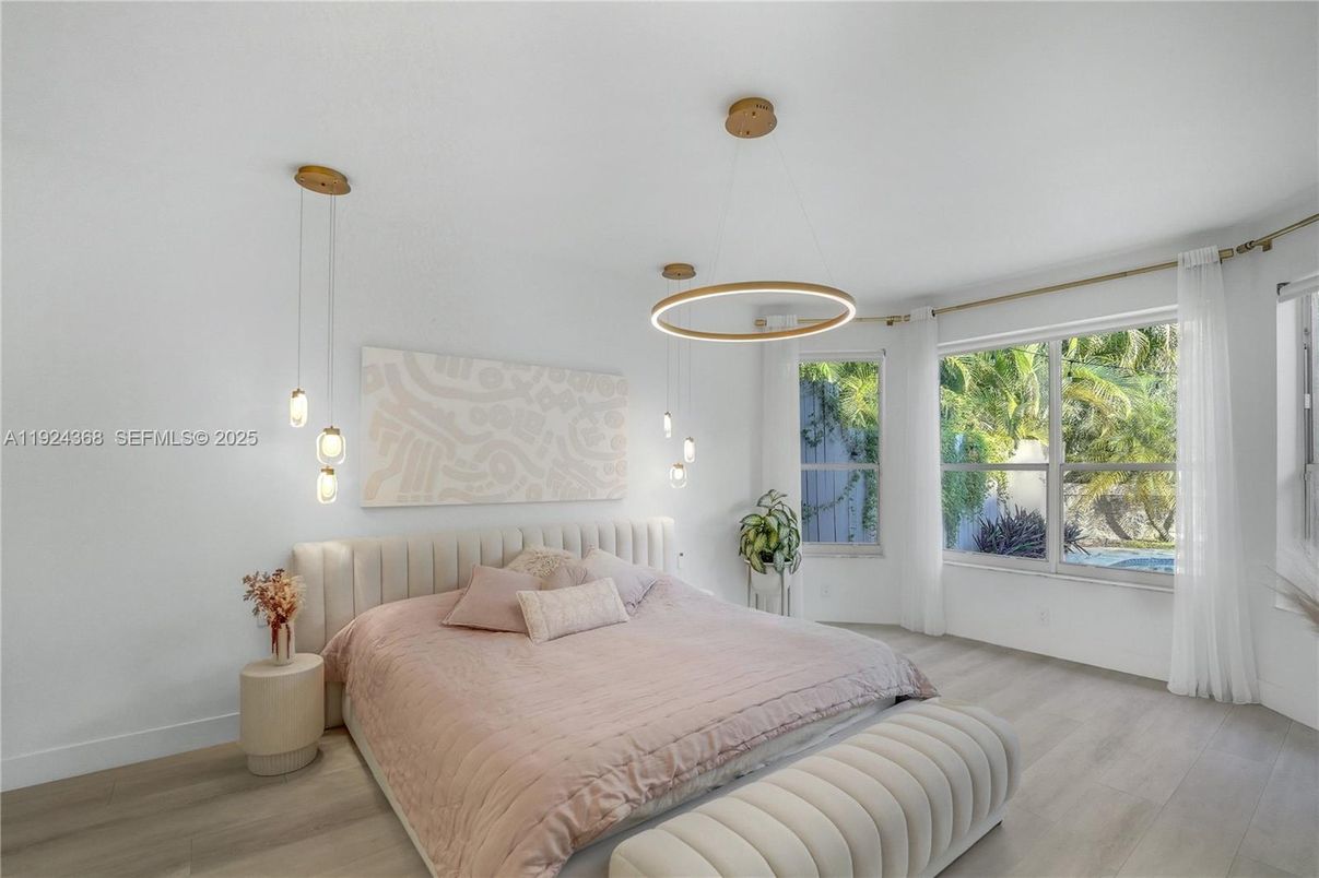 Bedroom, Interior, Pendant Lights, Wood Texture Flooring
