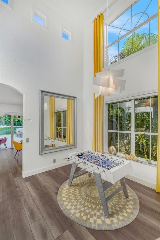 Game Room, Interior, Wood Texture Flooring