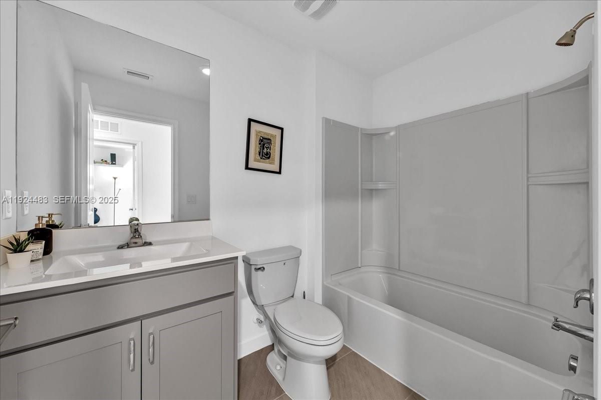 Bathroom, Interior, Recessed Lighting, Wood Texture Flooring