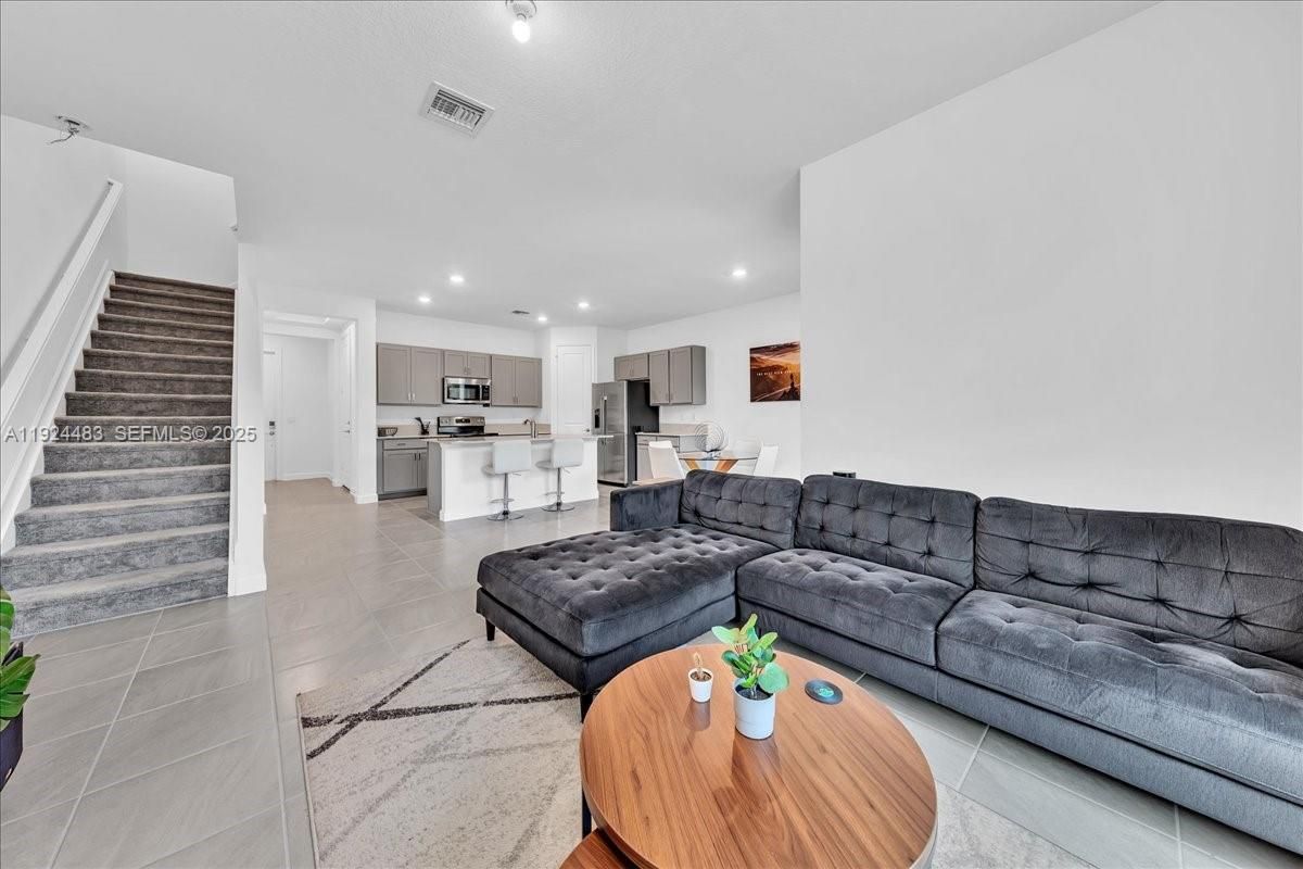 Interior, Kitchen, Living room, Recessed Lighting, Stainless Steel Appliances