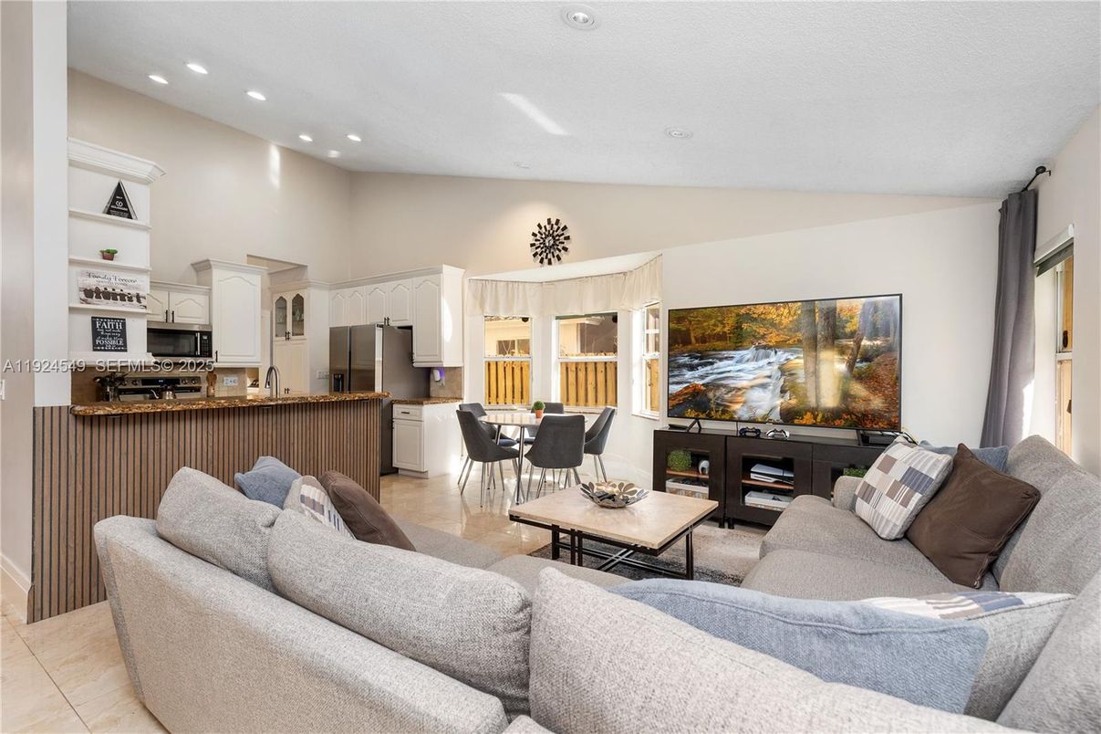 Dining room, Interior, Kitchen, Living room, Recessed Lighting