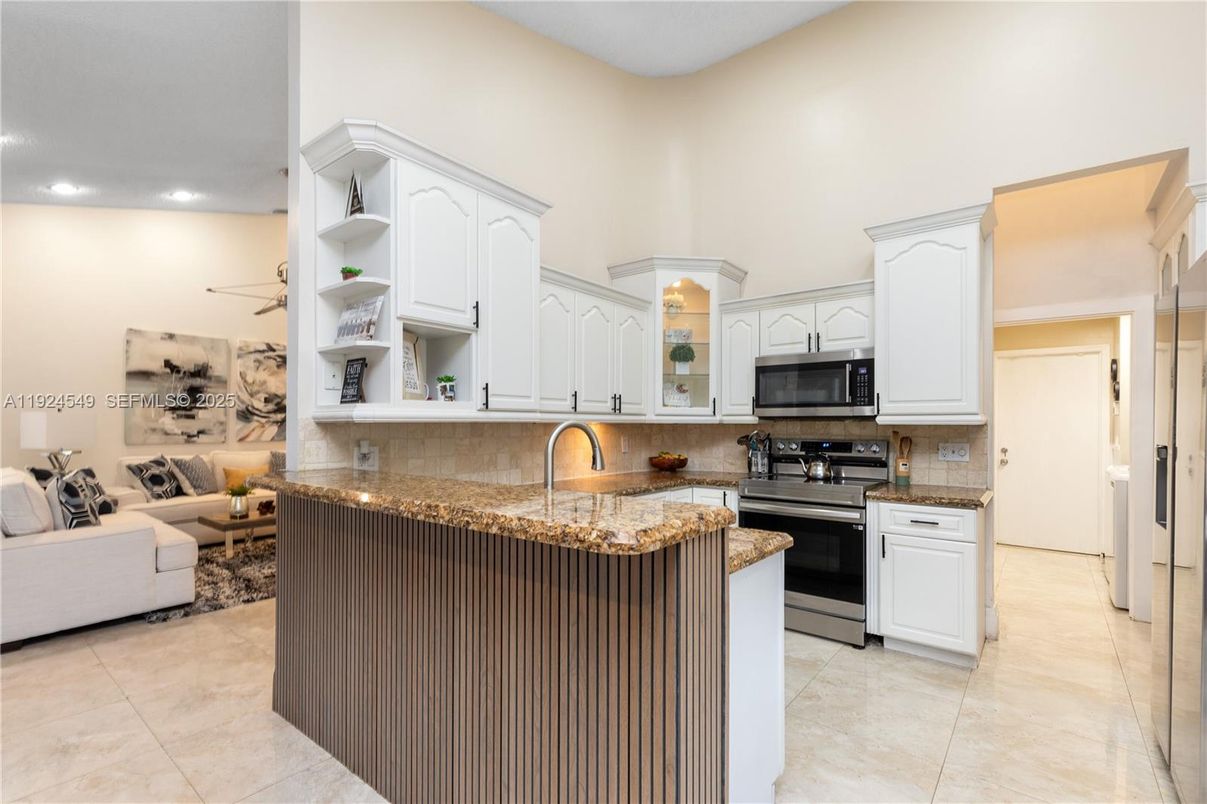 Interior, Kitchen, Living room, Recessed Lighting