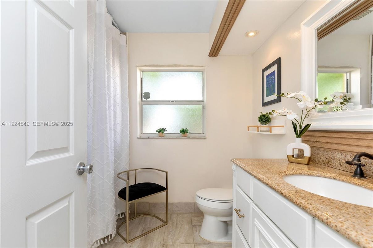 Bathroom, Interior, Recessed Lighting, Wooden Beams