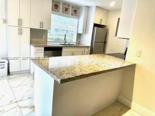 Interior, Kitchen, Marble, Recessed Lighting