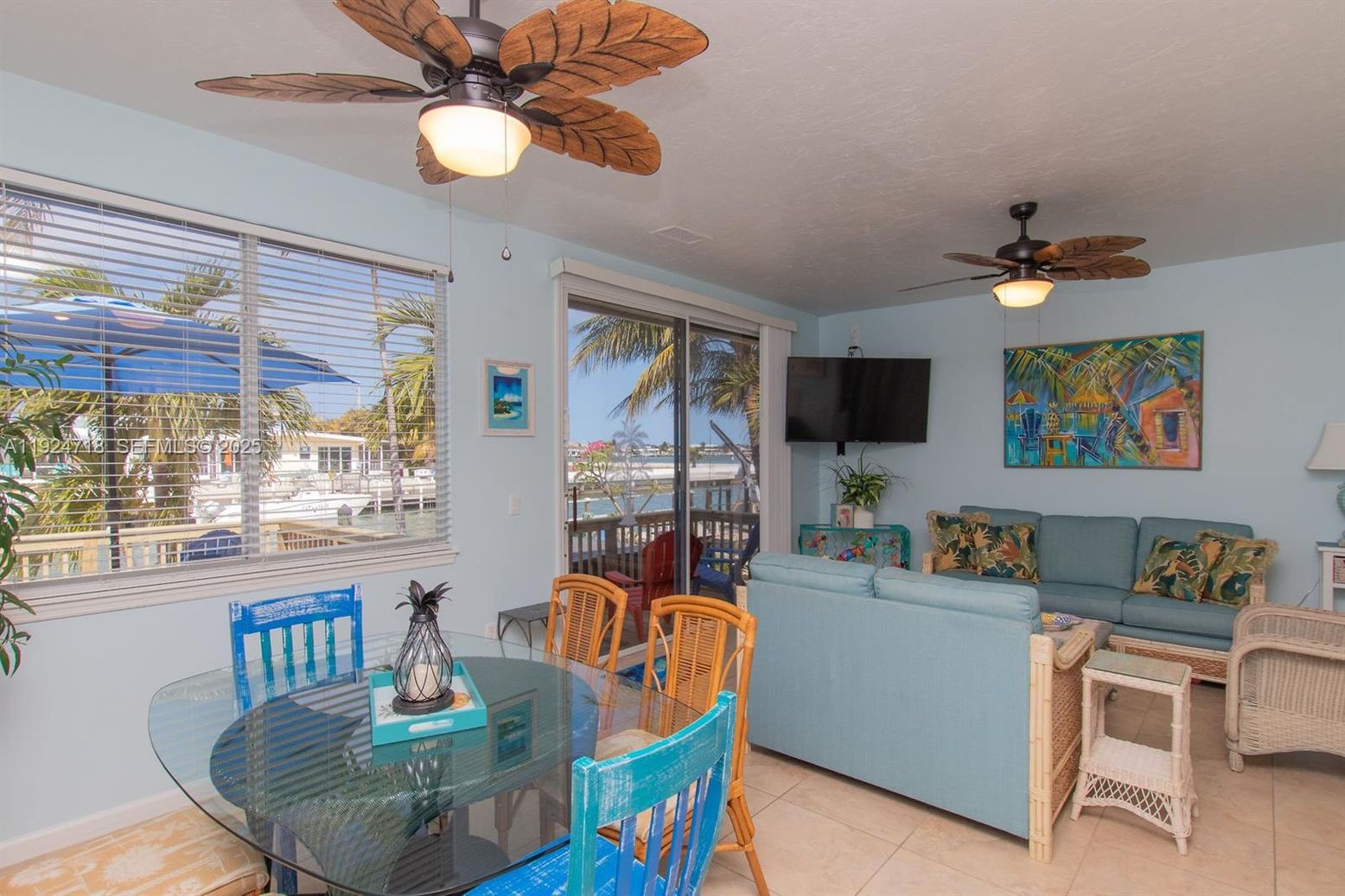 Dining room, Interior, Living room, Water