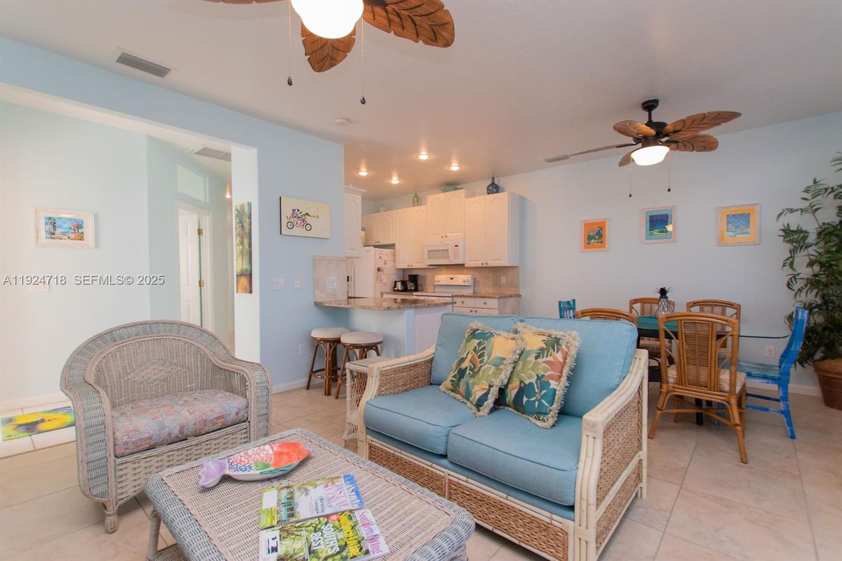 Dining room, Interior, Kitchen, Living room, Recessed Lighting