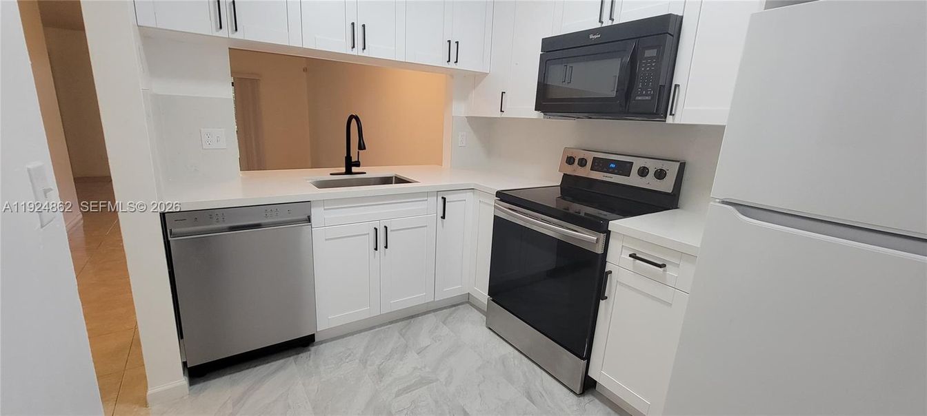 Interior, Kitchen, Marble, Stainless Steel Appliances
