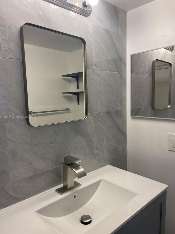 Bathroom, Interior, Marble Walls