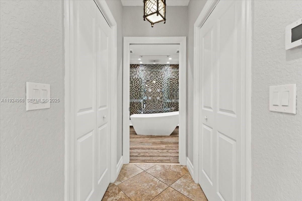 Bathroom, Free Standing Baths, Interior, Recessed Lighting