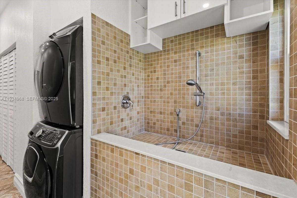 Bathroom, Interior, Washer