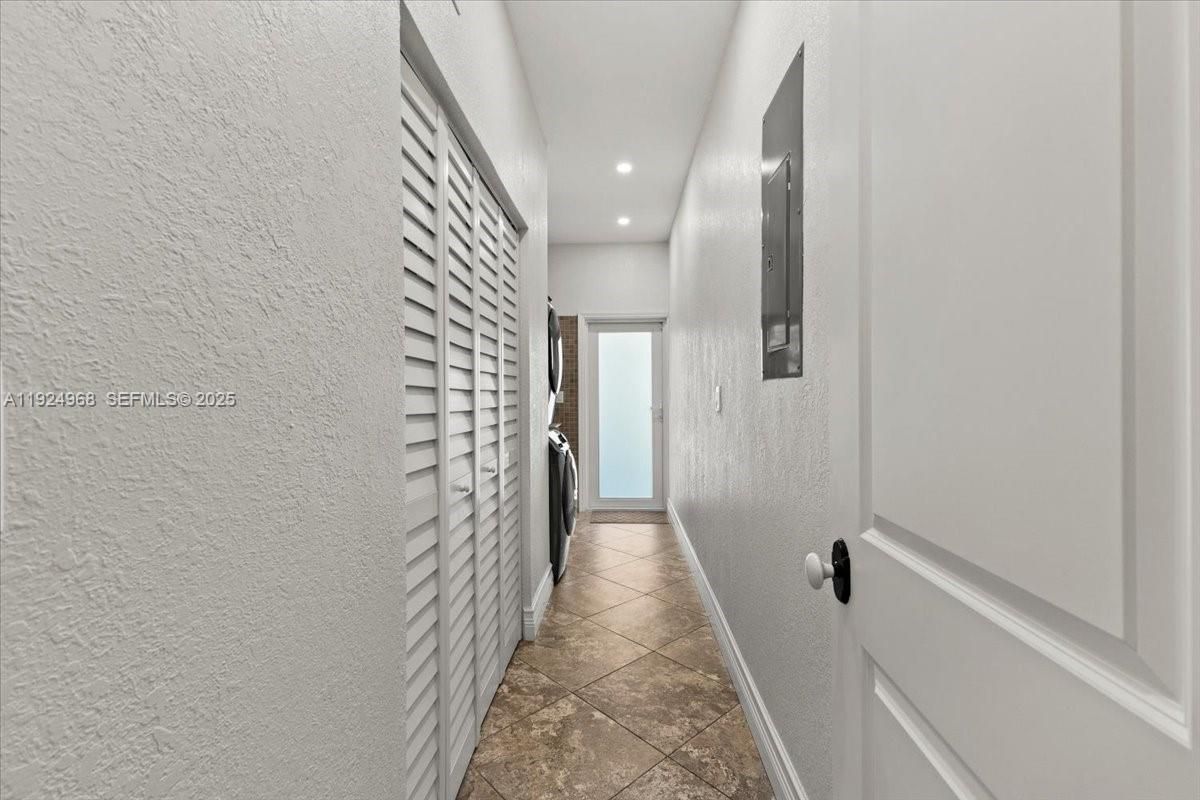 Interior, Recessed Lighting