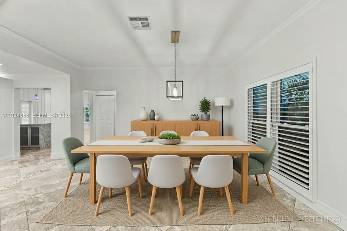 Dining room, Interior, Pendant Lights