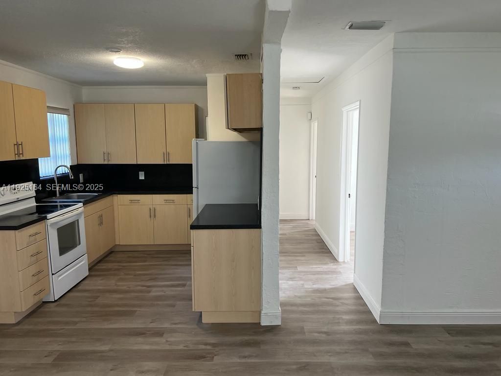Interior, Kitchen, Wood Texture Flooring