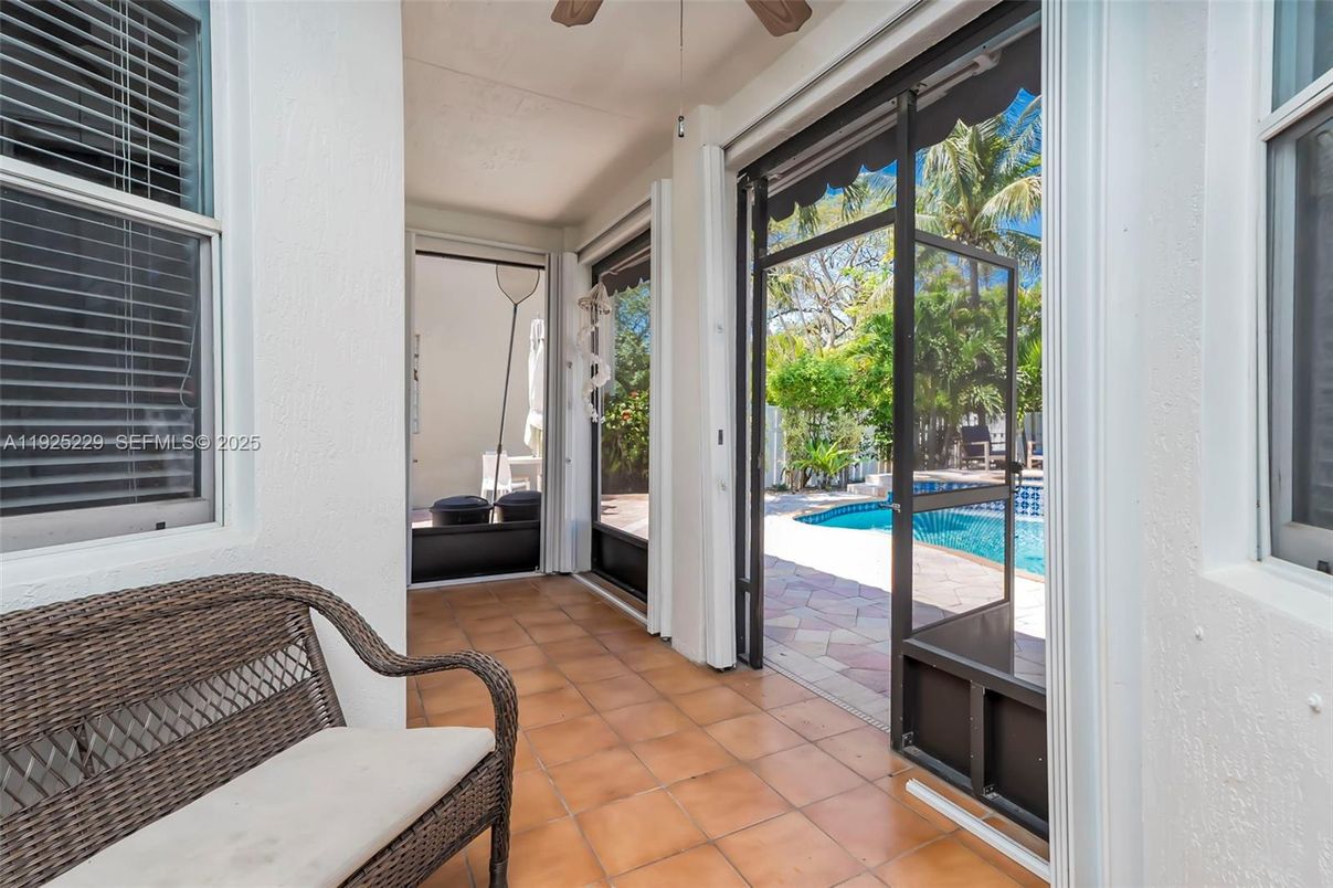 Interior, Pool, Sun Room