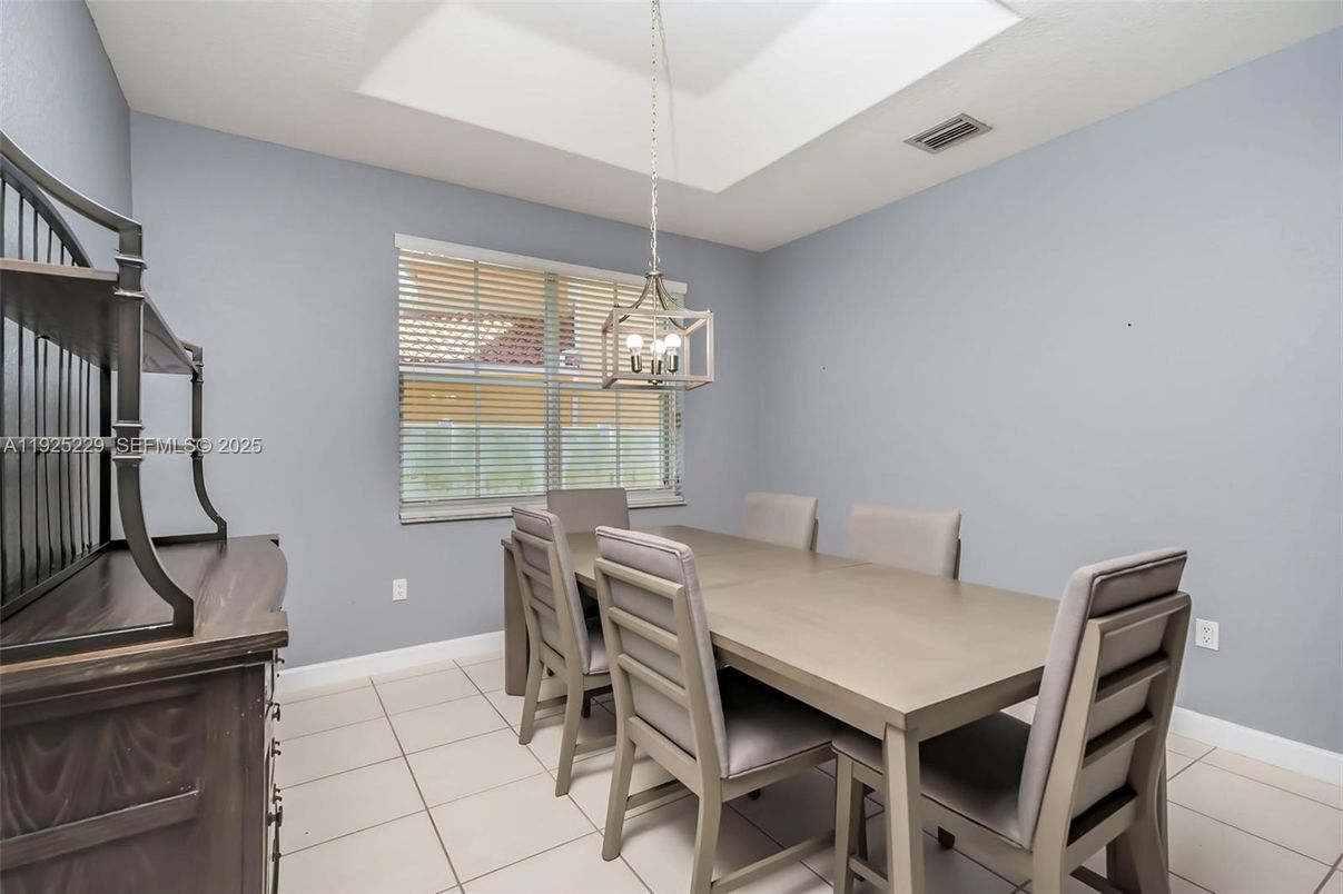 Dining room, Interior, Pendant Lights
