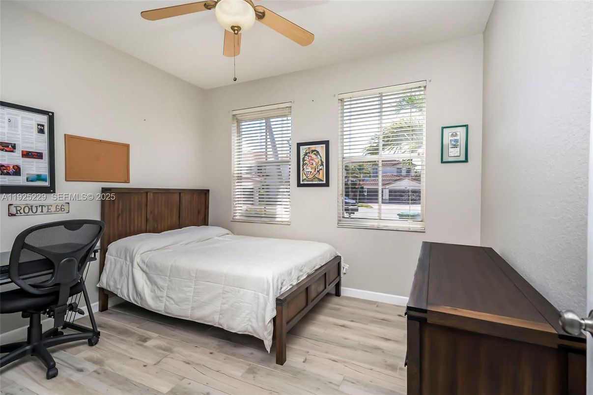 Bedroom, Home Office, Interior, Wood Texture Flooring