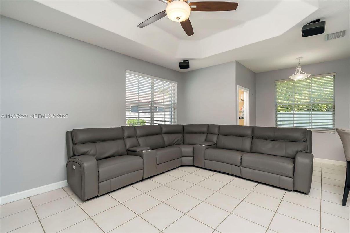 Interior, Living room, Pendant Lights
