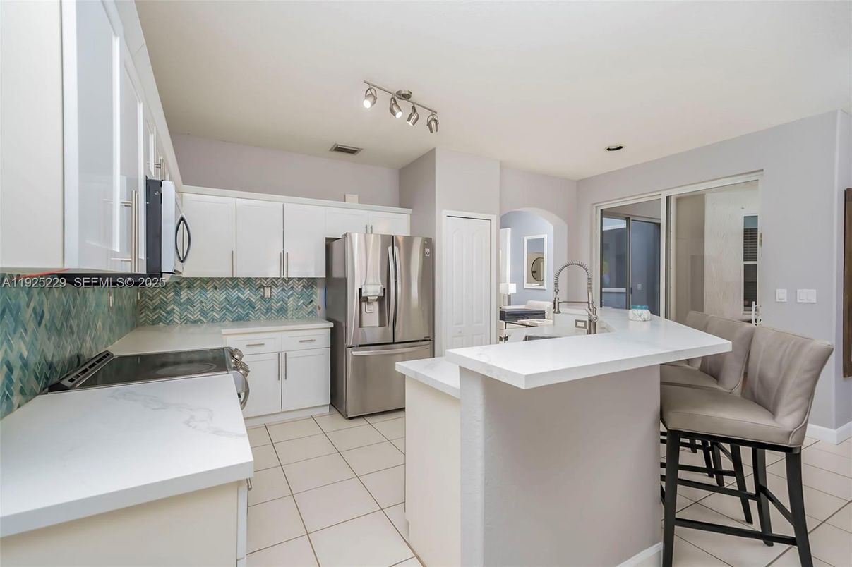 Interior, Kitchen, Stainless Steel Appliances