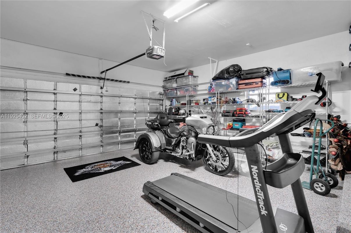 Fitness Equipment, Garage, Interior