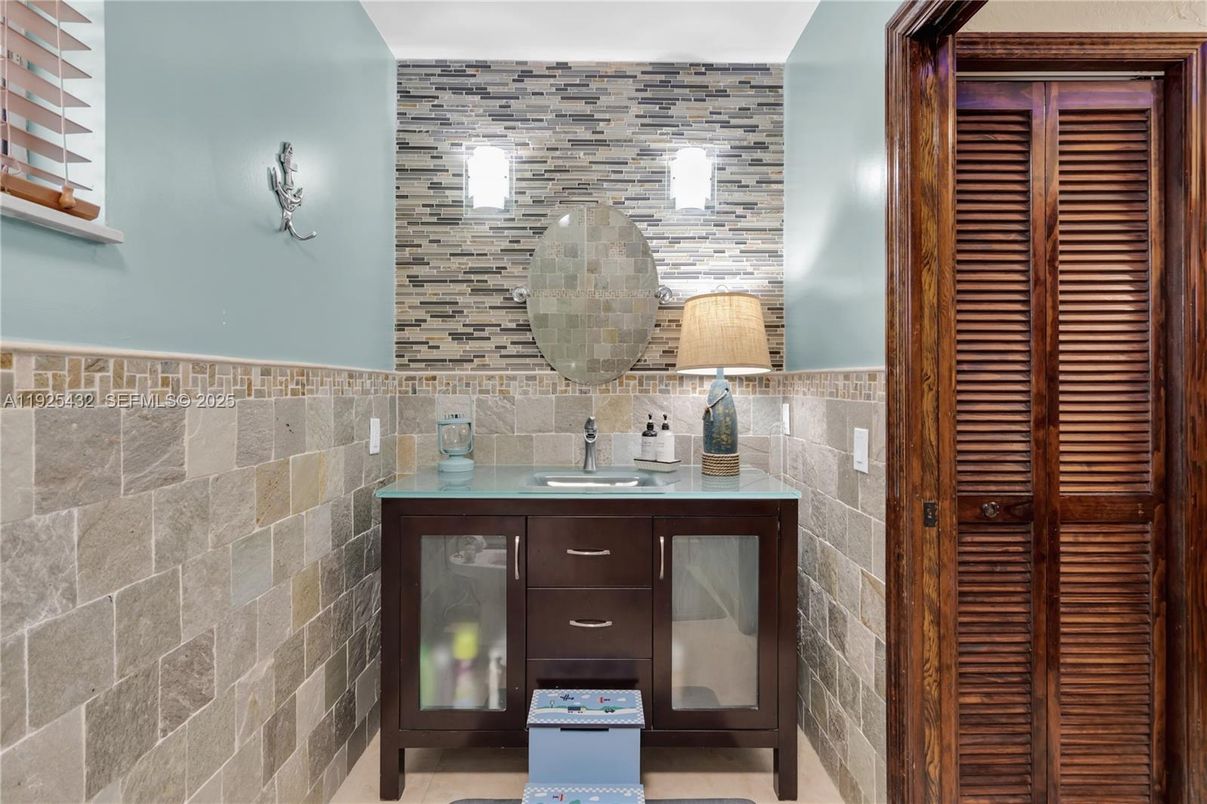 Bathroom, Interior, Stone Walls