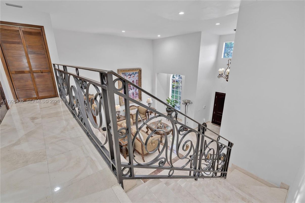 Chandelier, Interior, Recessed Lighting