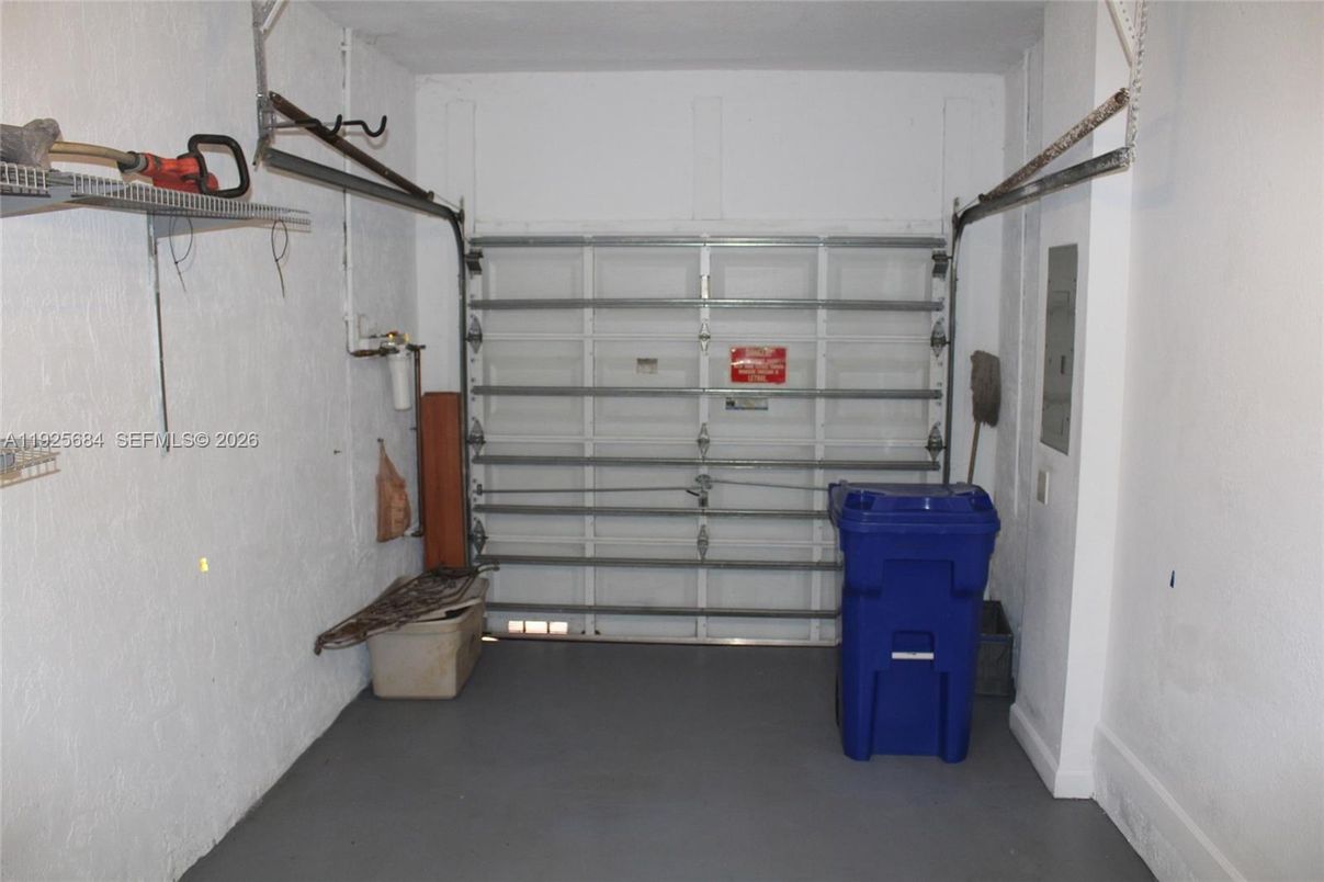 Garage, Interior