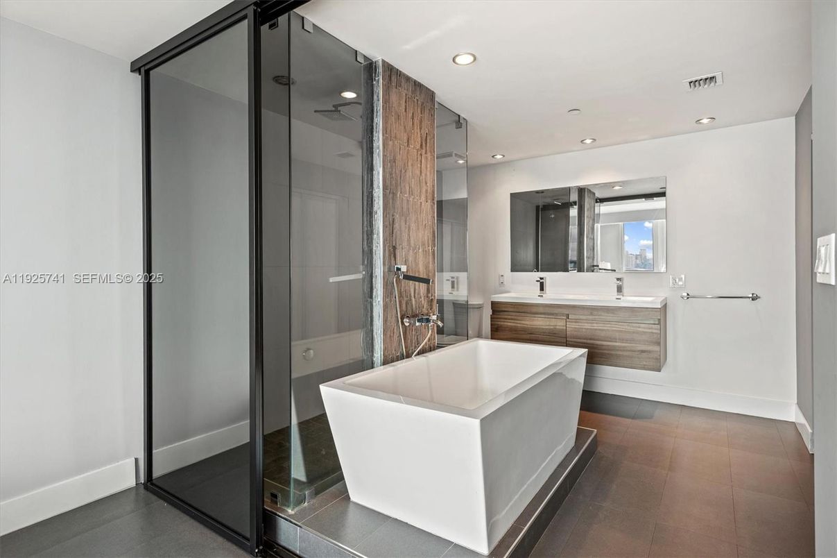 Bathroom, Dual Sink Vanities, Free Standing Baths, Glass Shower, Interior, Recessed Lighting