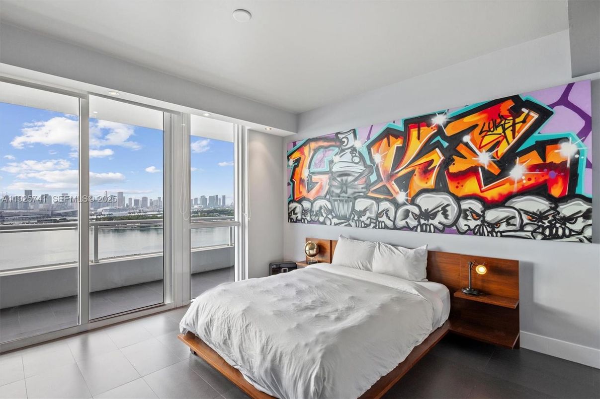 Bedroom, Interior, Water