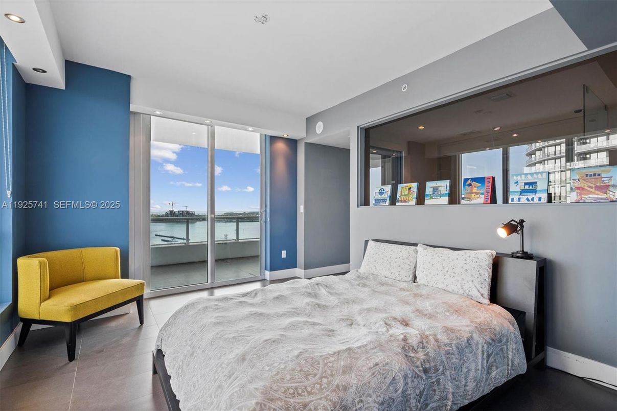 Bedroom, Interior, Recessed Lighting, Water