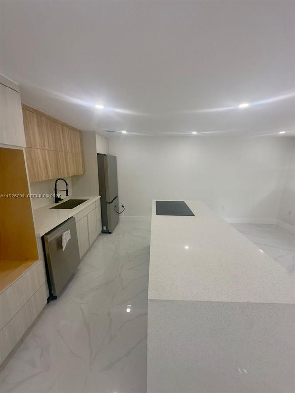 Interior, Kitchen, Marble, Recessed Lighting