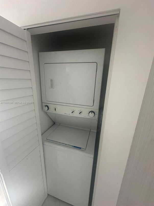 Interior, Utility Closets, Washer