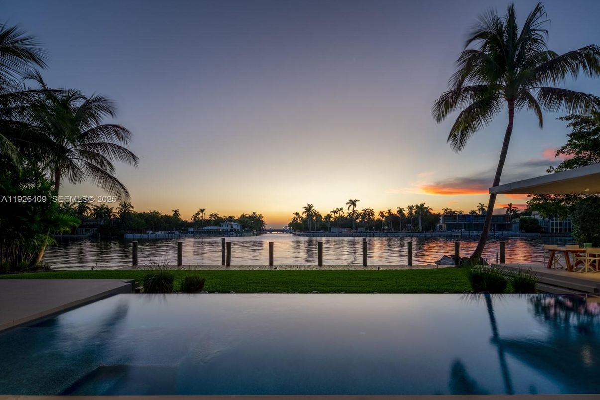 Exterior, Pool, Water