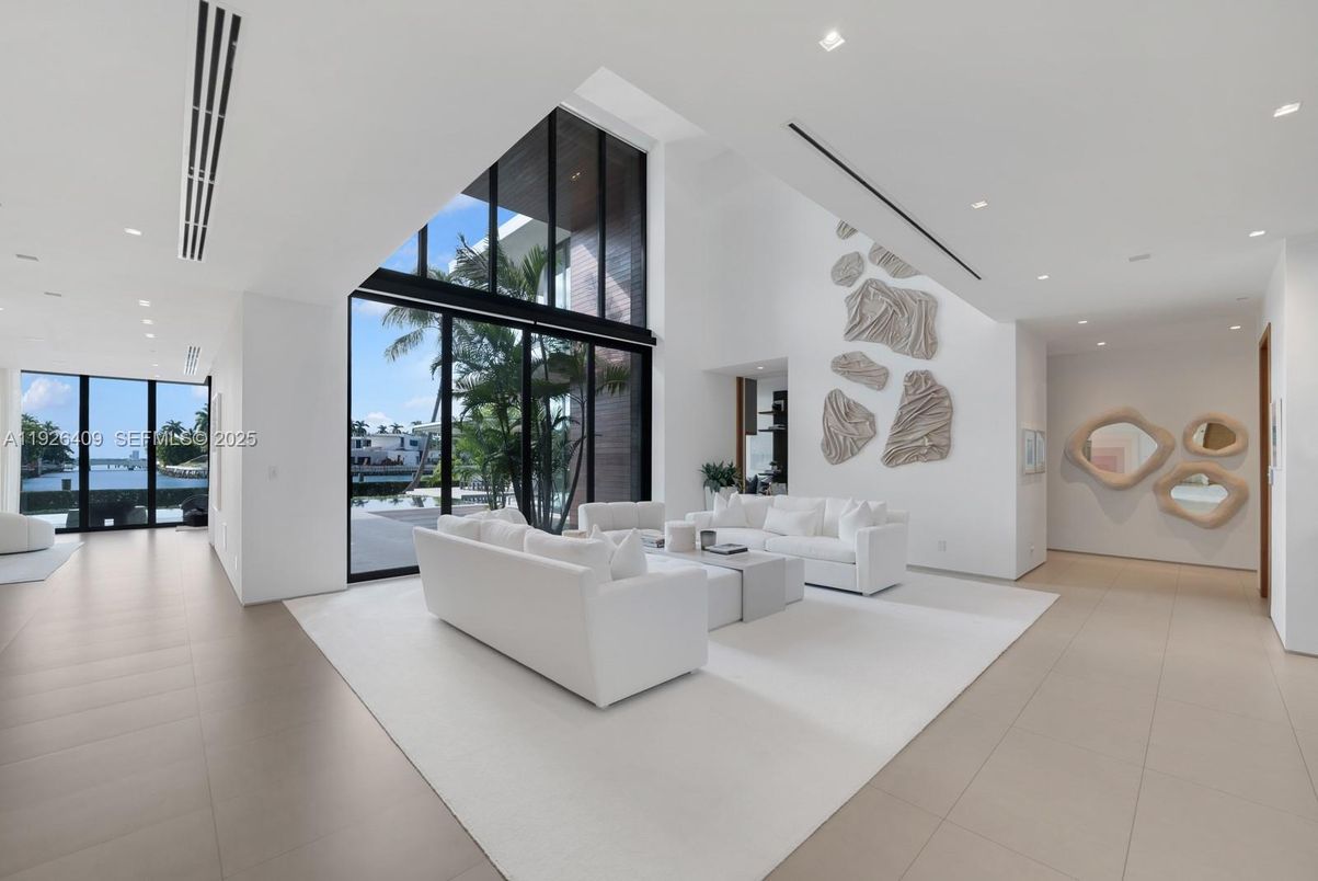 Interior, Living room, Recessed Lighting, Water