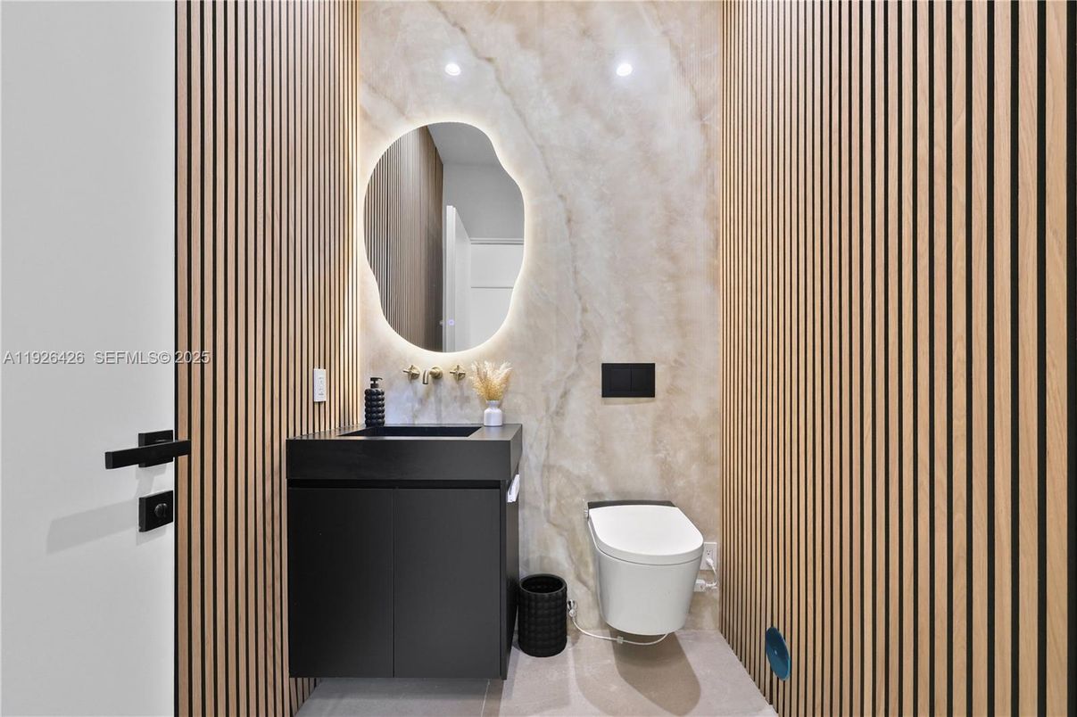 Bathroom, Interior, Recessed Lighting