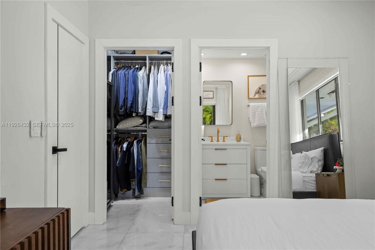 Interior, Marble, Recessed Lighting, Walk-in Closets