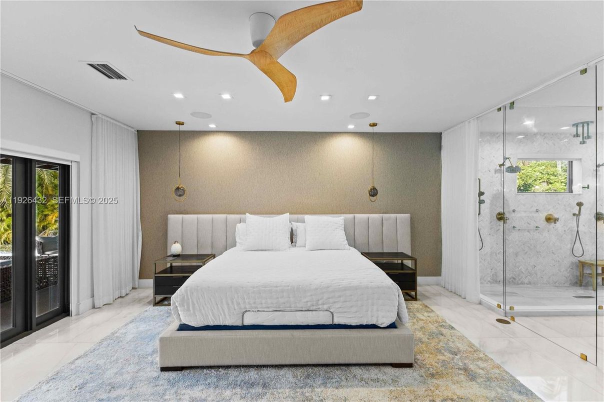 Bathroom, Bedroom, Glass Shower, Interior, Recessed Lighting