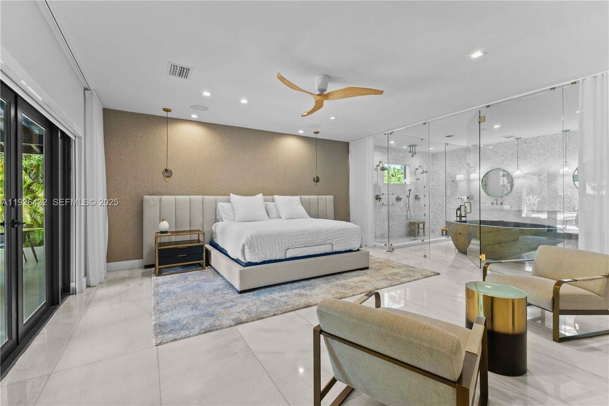 Bathroom, Bedroom, Glass Shower, Interior, Recessed Lighting