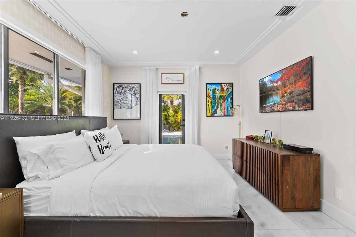 Bedroom, Interior, Recessed Lighting