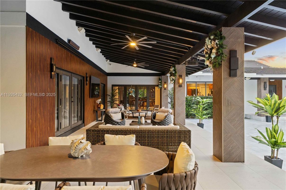 Dining room, Exterior, Interior, Living room