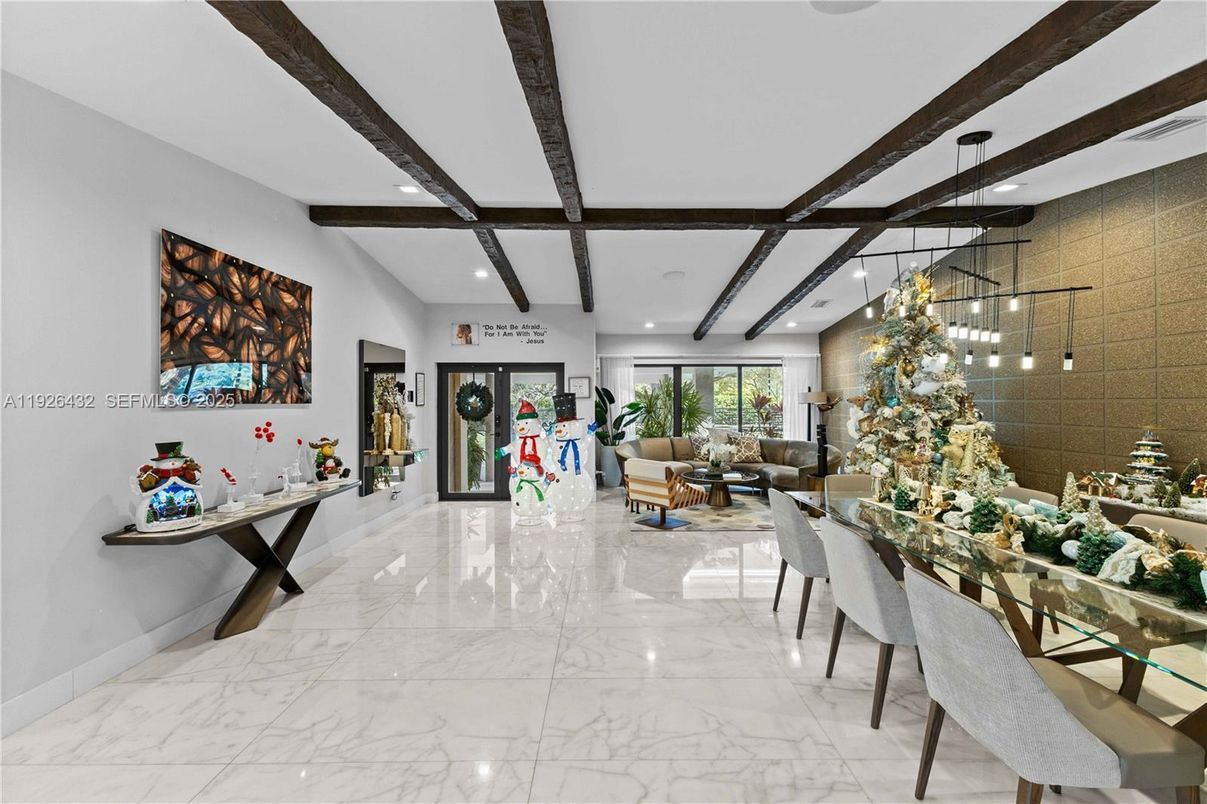 Dining room, Interior, Living room, Marble, Pendant Lights, Recessed Lighting, Wooden Beams