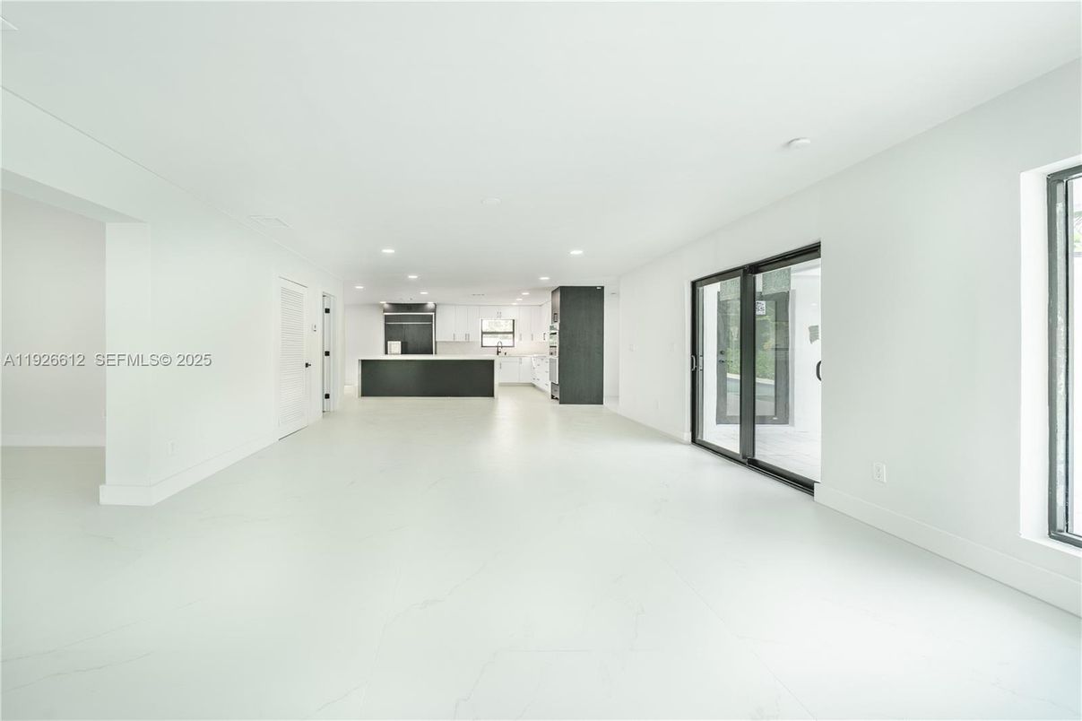 Empty room, Interior, Kitchen, Recessed Lighting