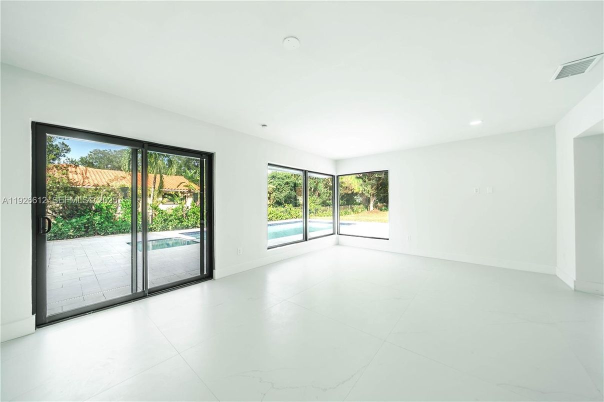 Empty room, Interior, Marble, Recessed Lighting