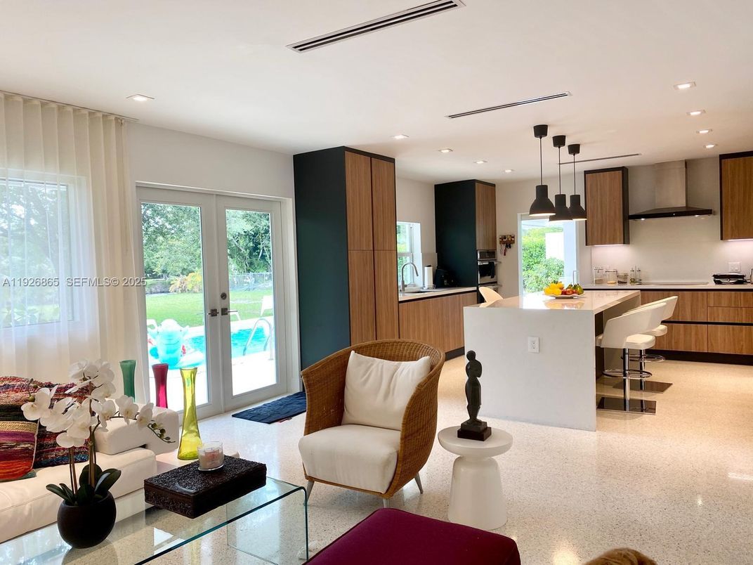 Interior, Kitchen, Living room, Pendant Lights, Recessed Lighting