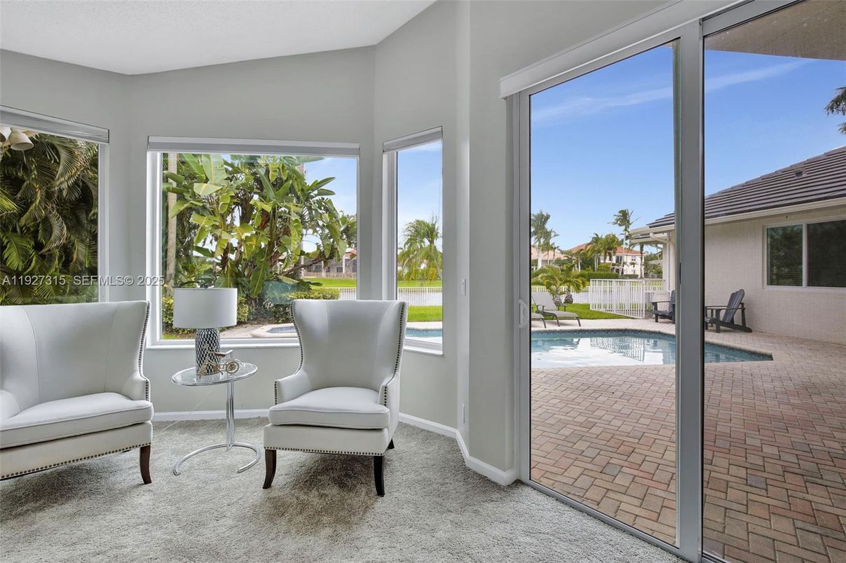 Interior, Pool, Sun Room