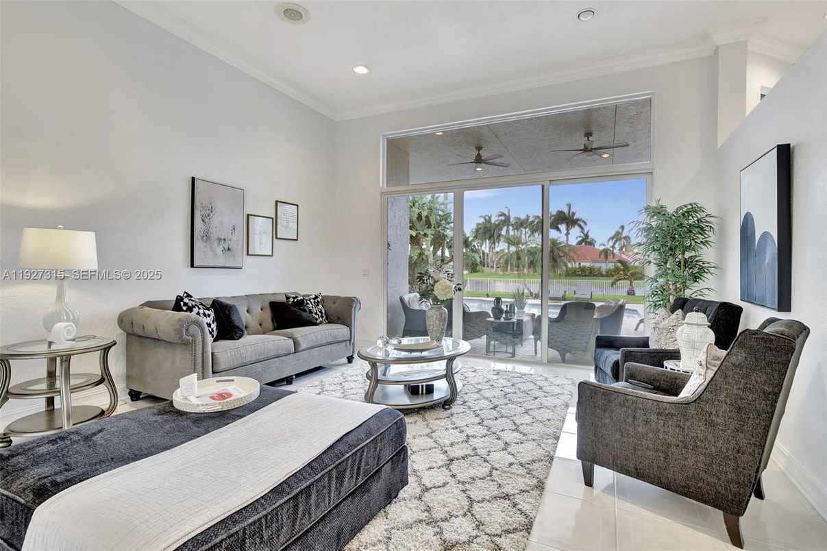 Interior, Living room, Recessed Lighting, Water