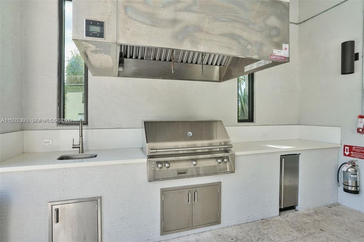 Exterior, Outdoor Kitchen